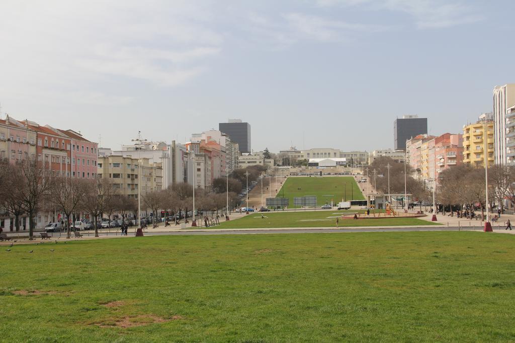 Apartamento junto à Fonte Luminosa Lisbona Esterno foto