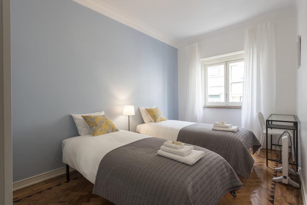 Apartamento junto à Fonte Luminosa Lisbona Esterno foto