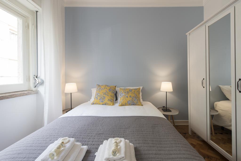 Apartamento junto à Fonte Luminosa Lisbona Esterno foto